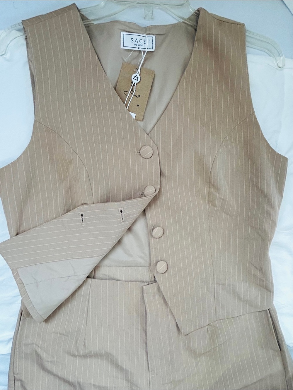NWT Sage Neutral Tan Sleeveless Button-Front Wide Leg Jumpsuit Set - Picture 2 of 11
